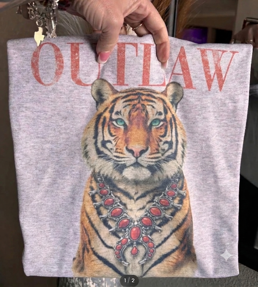 Outlaw Vintage Vogue Tiger tee