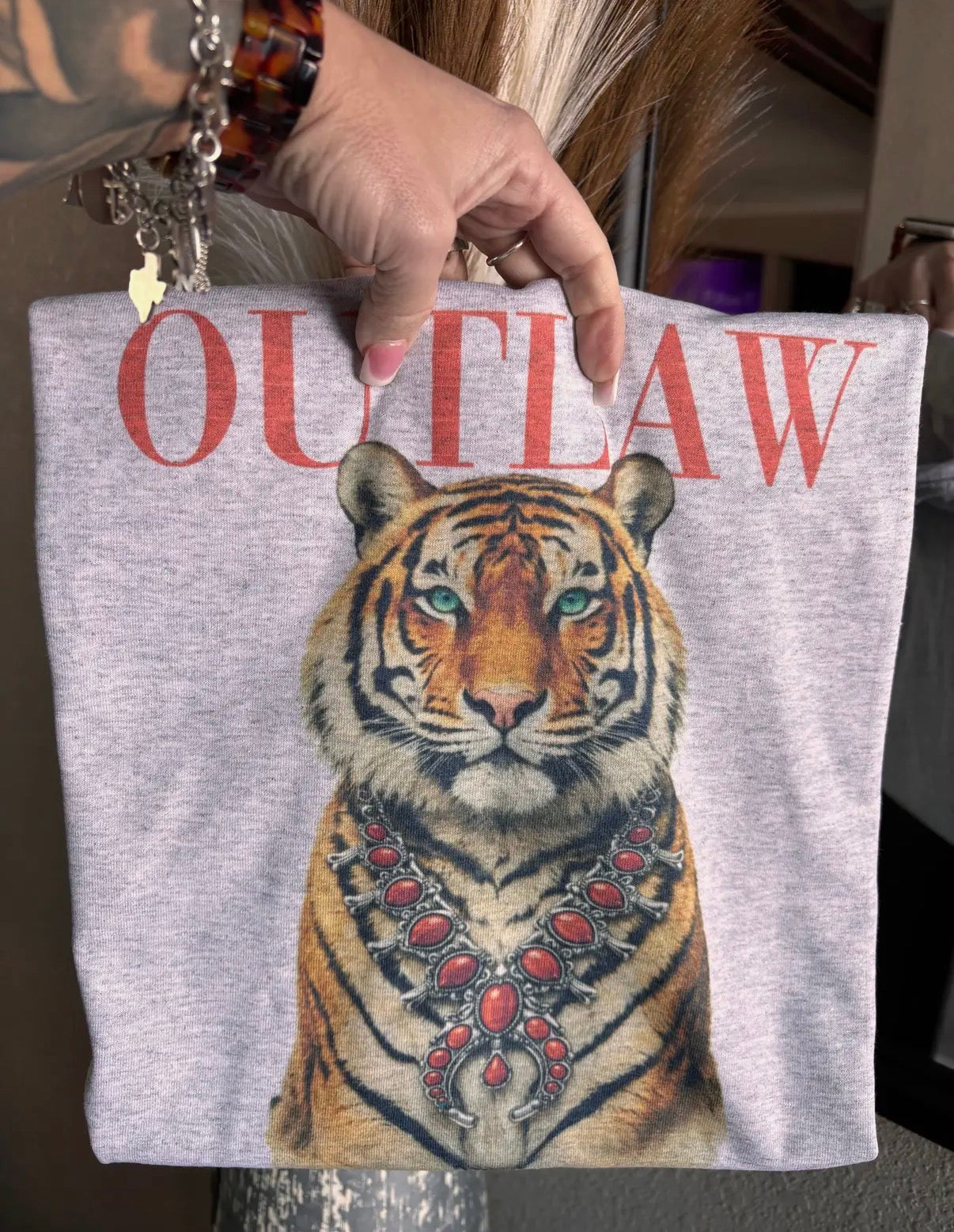 Outlaw Vintage Vogue Tiger tee