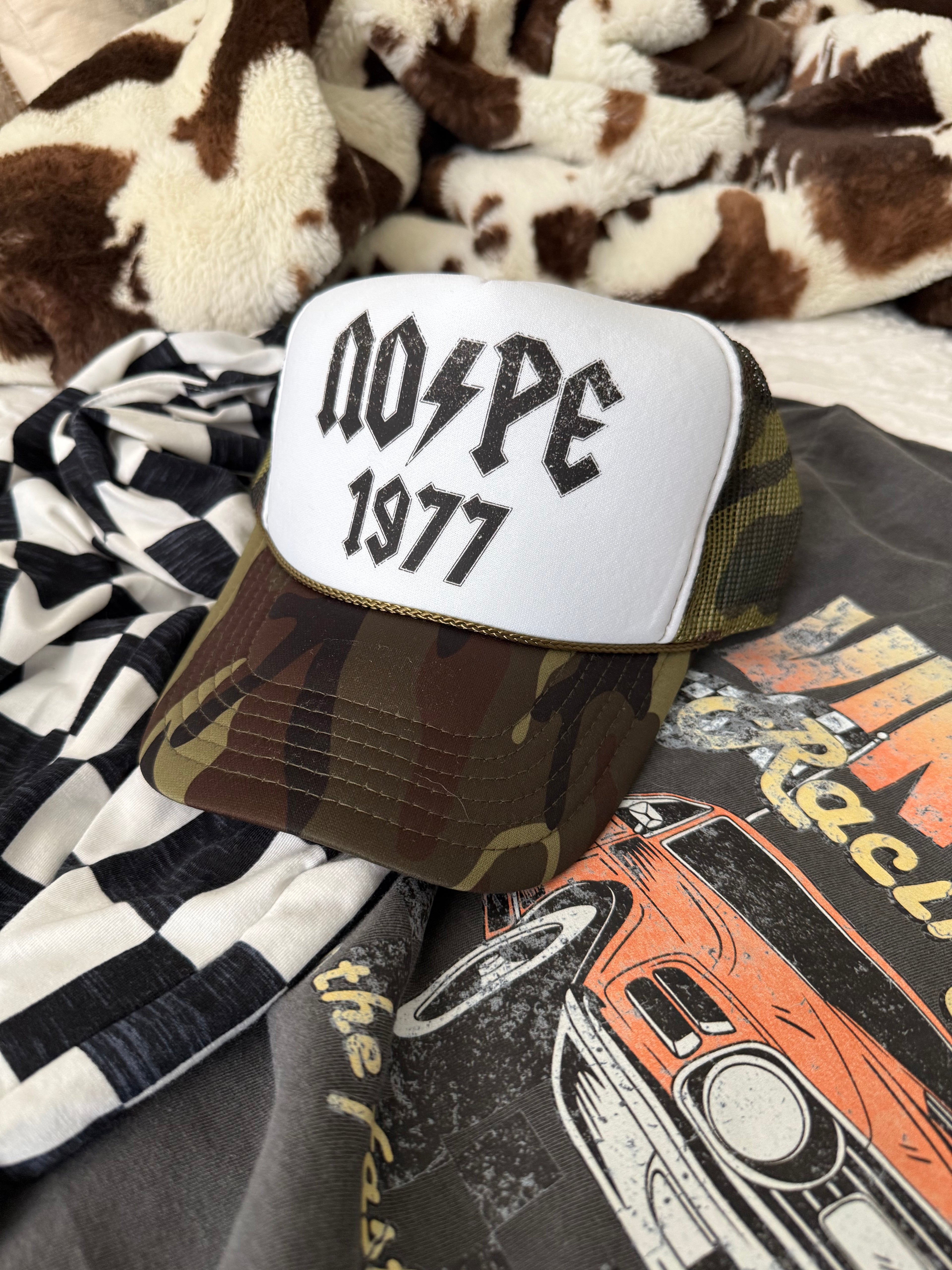 NOPE 1977 Trucker
