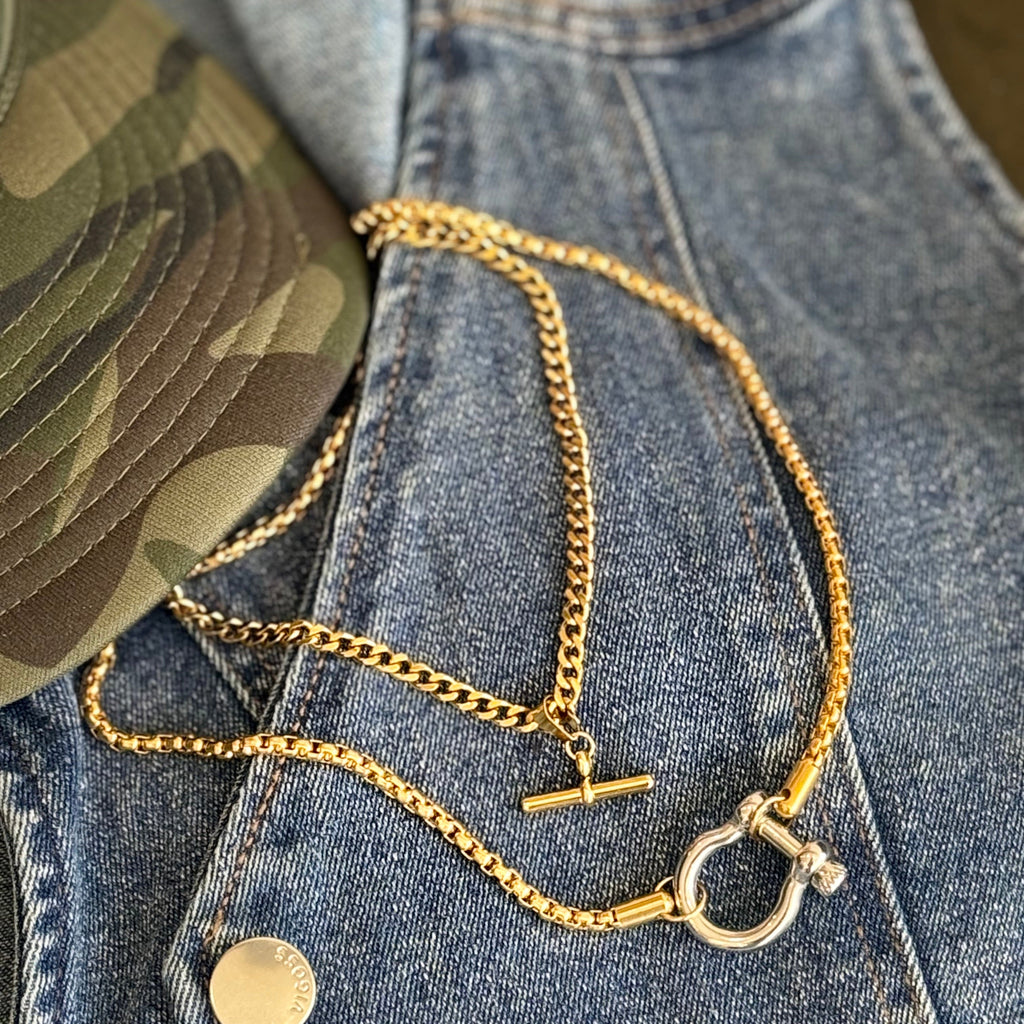 High Stakes Horseshoe Chain