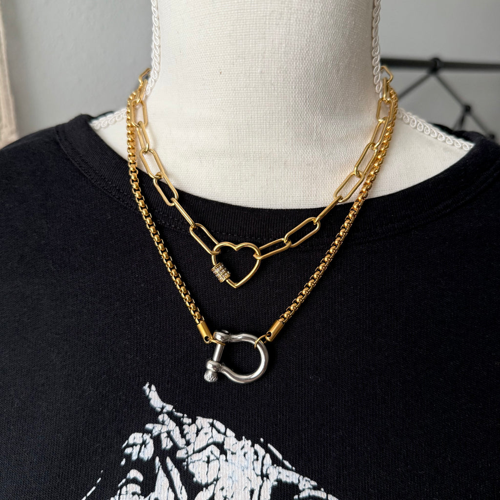 Open Heart Carabiner Chain