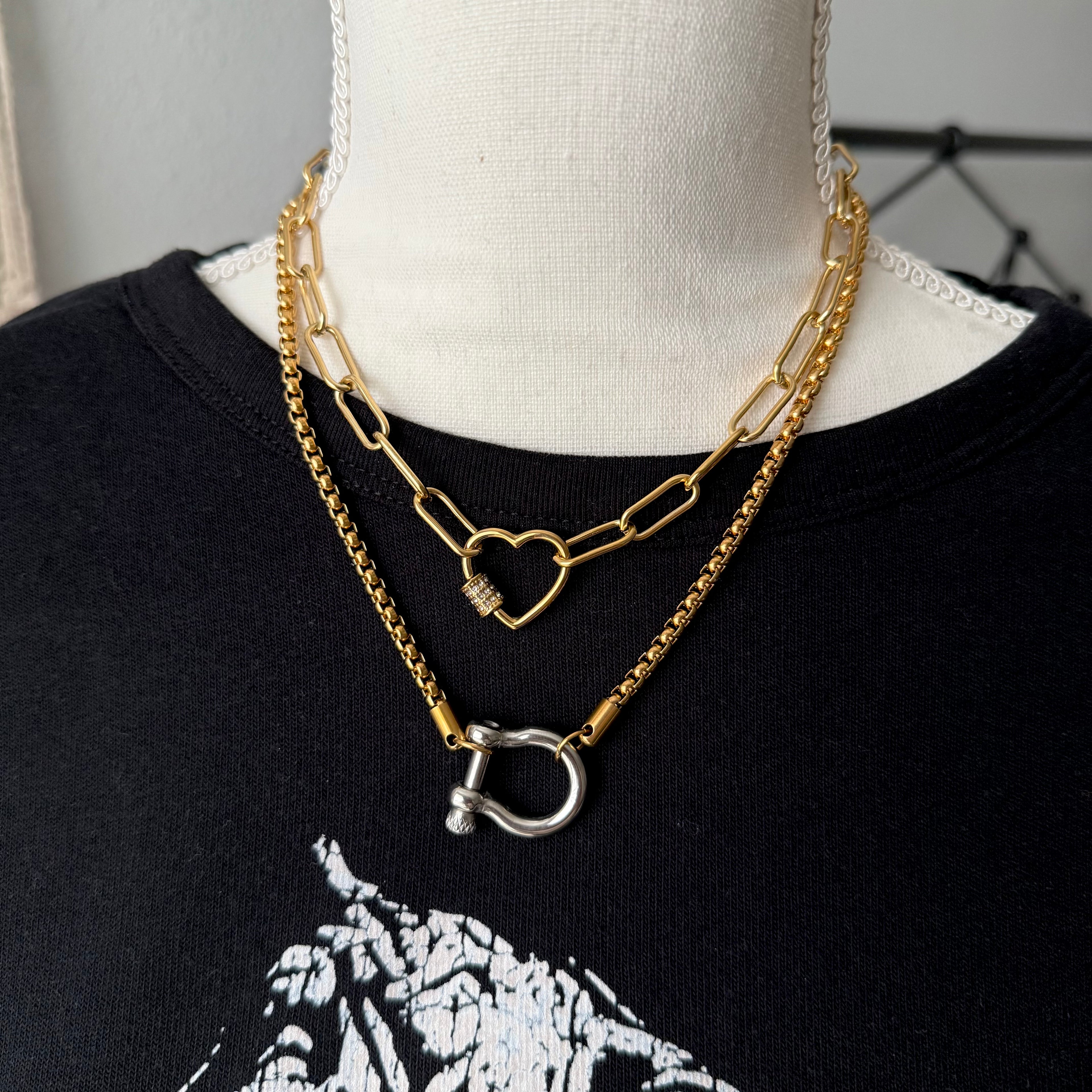 Open Heart Carabiner Chain