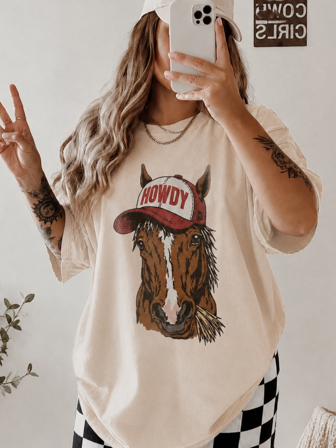 Red Dirt Howdy Tee