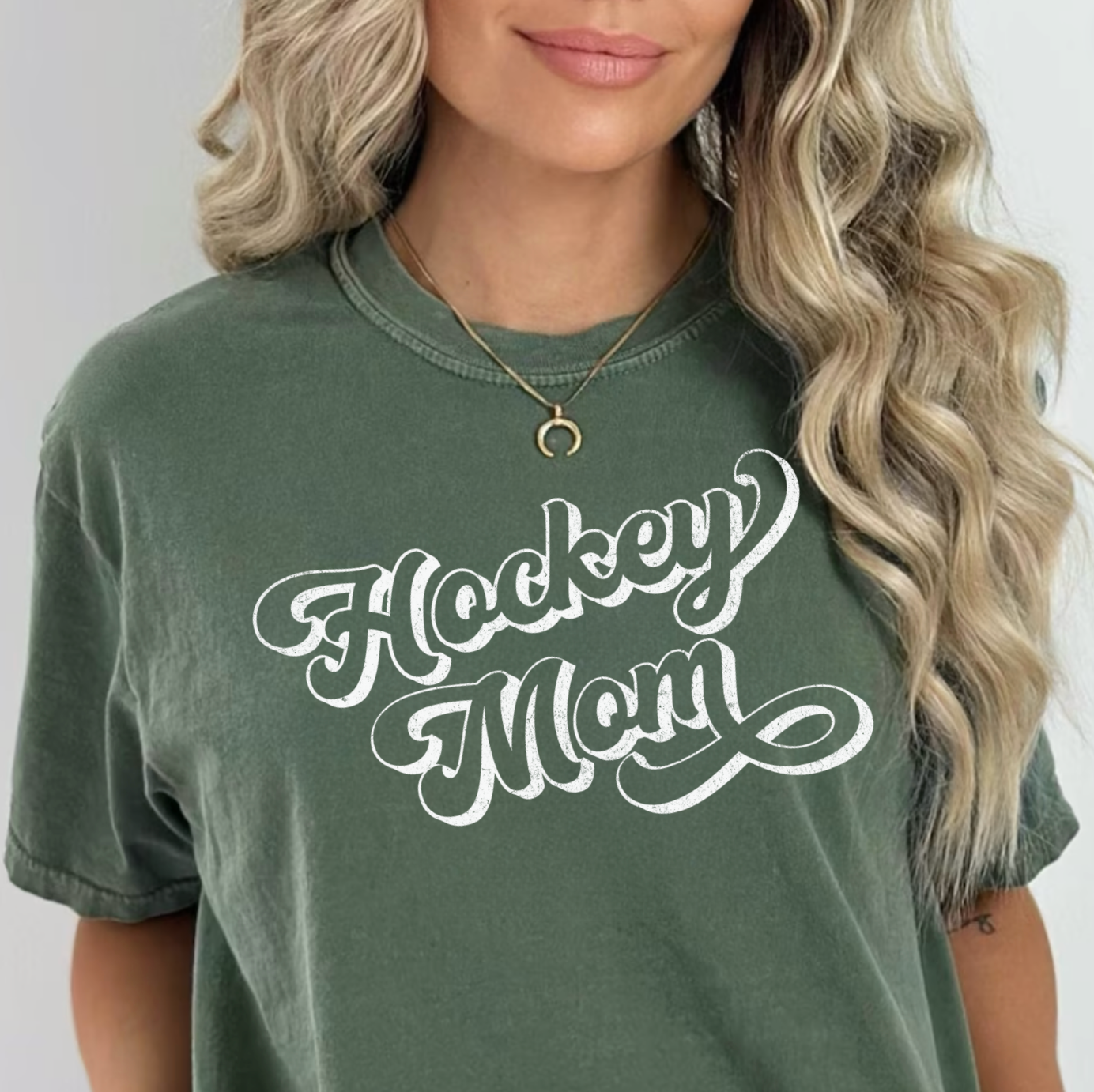 Retro Distressed Hockey Mom Graphic Tee