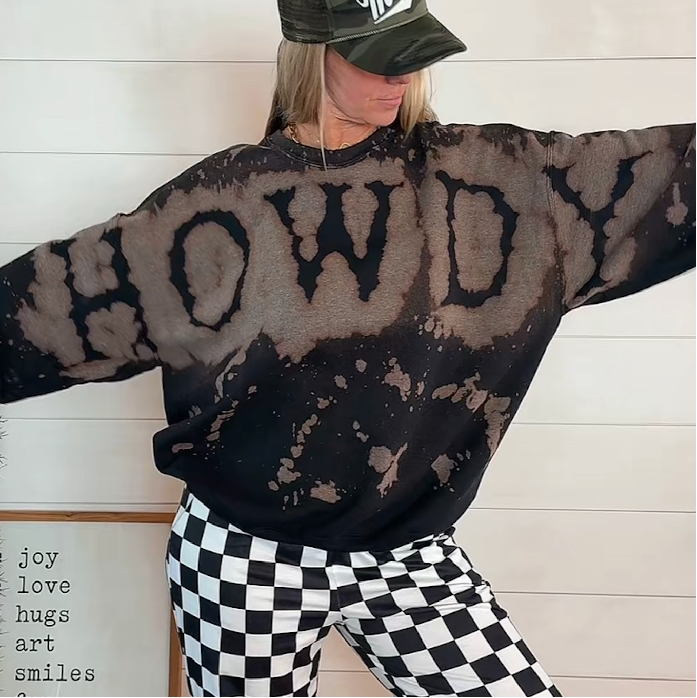 HOWDY- Edgy Bleached Crewneck
