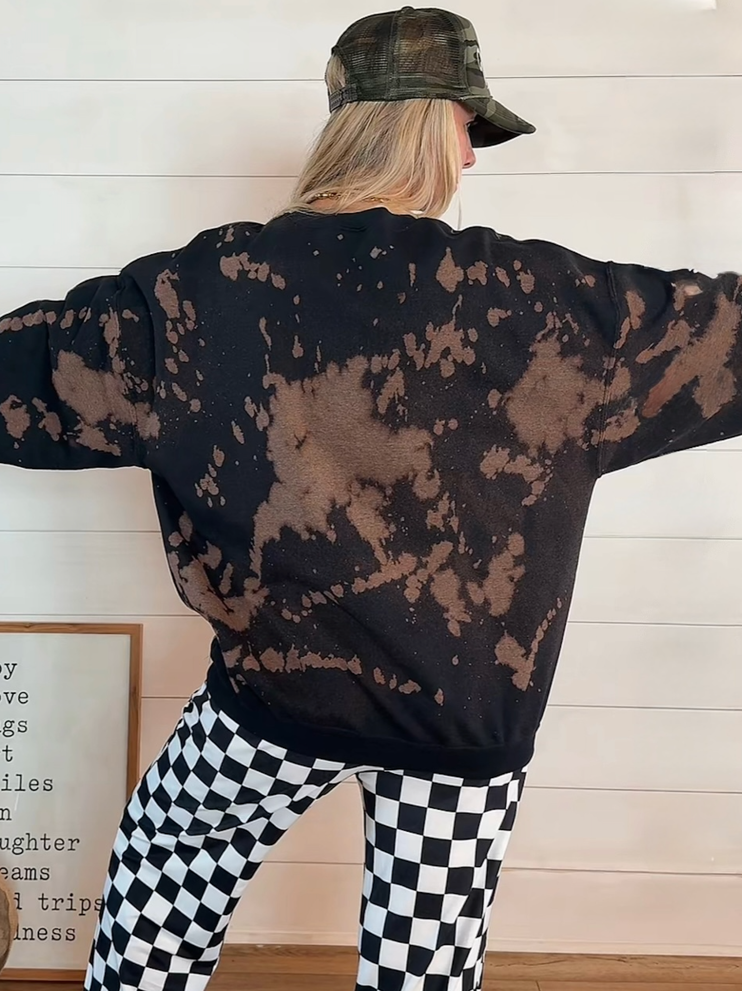 HOWDY- Edgy Bleached Crewneck