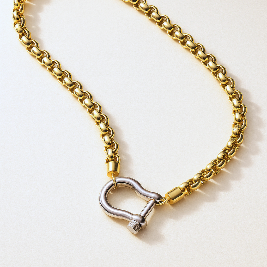 High Stakes Horseshoe Chain