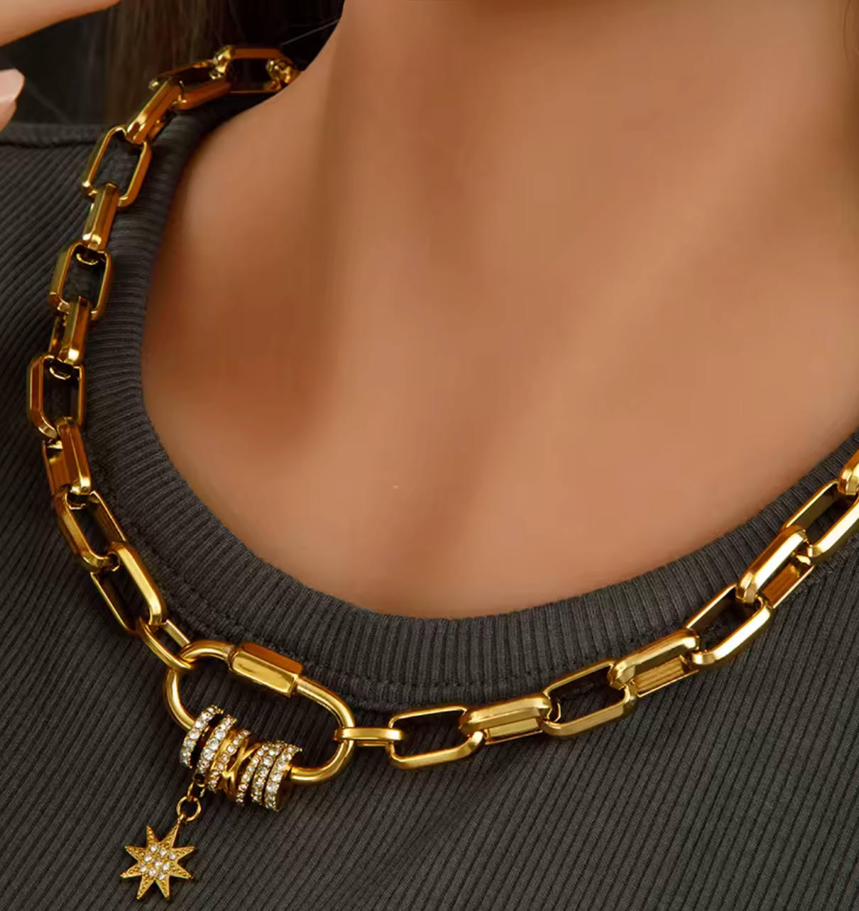 Rebel Star Carabiner Chain